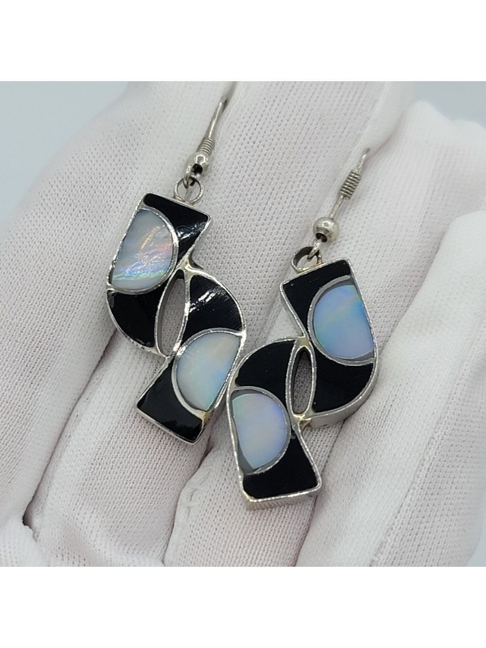 Silvertone Iridescent Earrings #1126